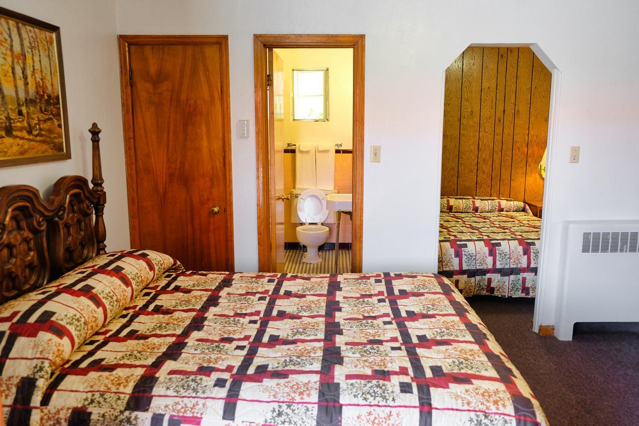 Stagecoach Motel Колорадо-Спрингс Экстерьер фото
