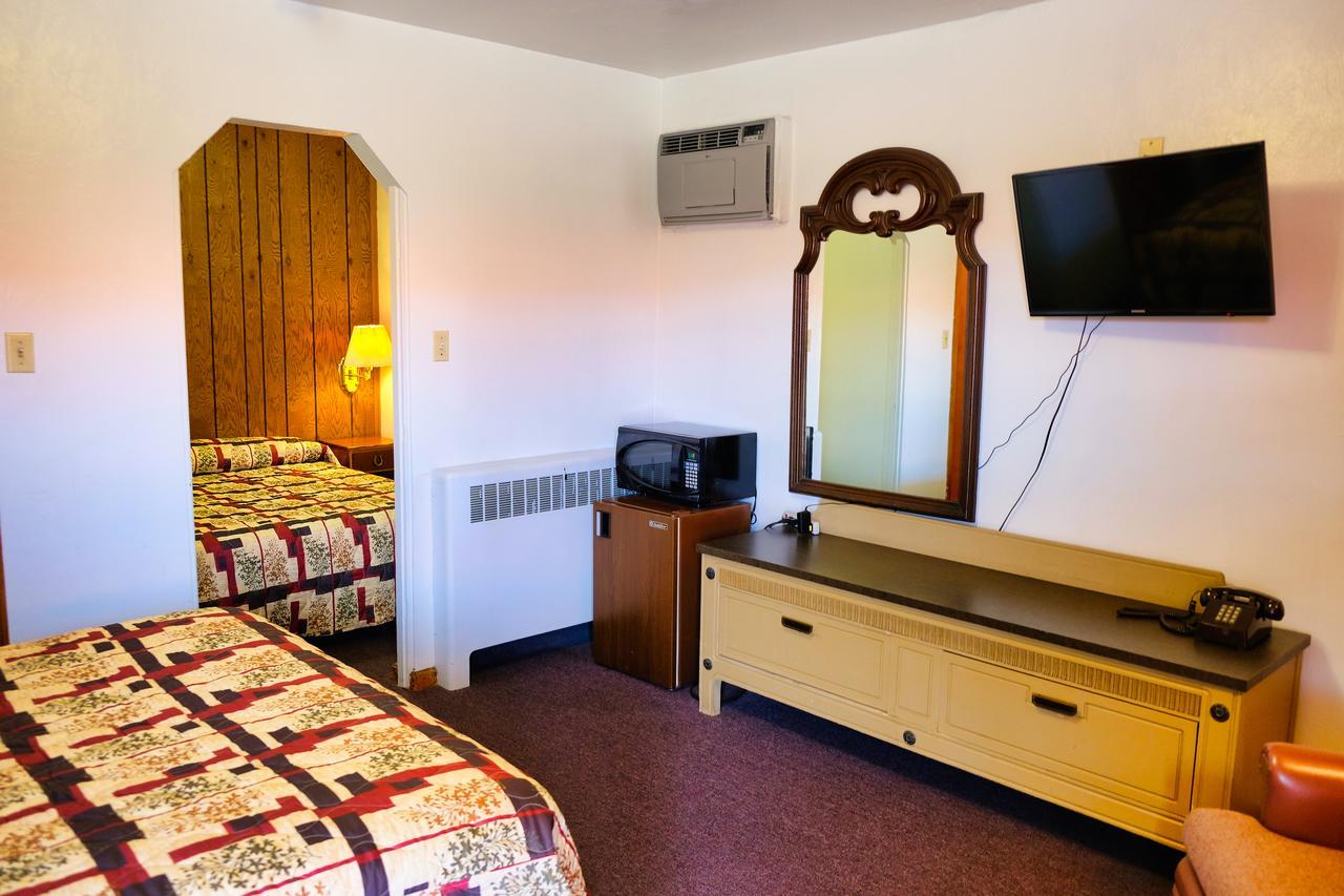 Stagecoach Motel Колорадо-Спрингс Экстерьер фото