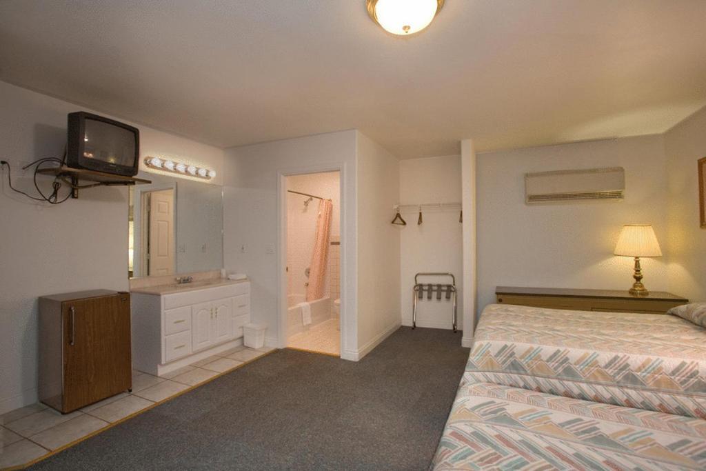 Stagecoach Motel Колорадо-Спрингс Номер фото